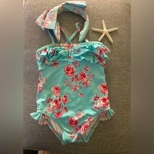 Set of swimming suit and matching hair piece J&J.24 M